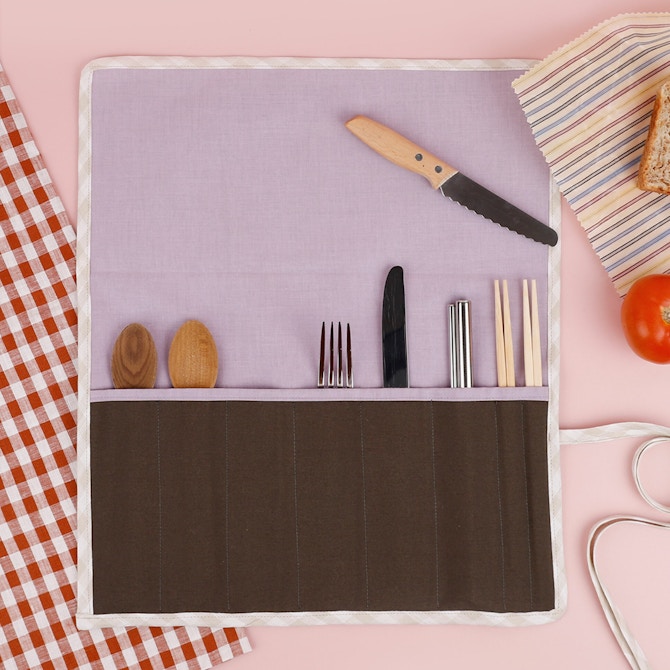 SQ Bonded Cotton Cutlery Wrap Open Props Gingham