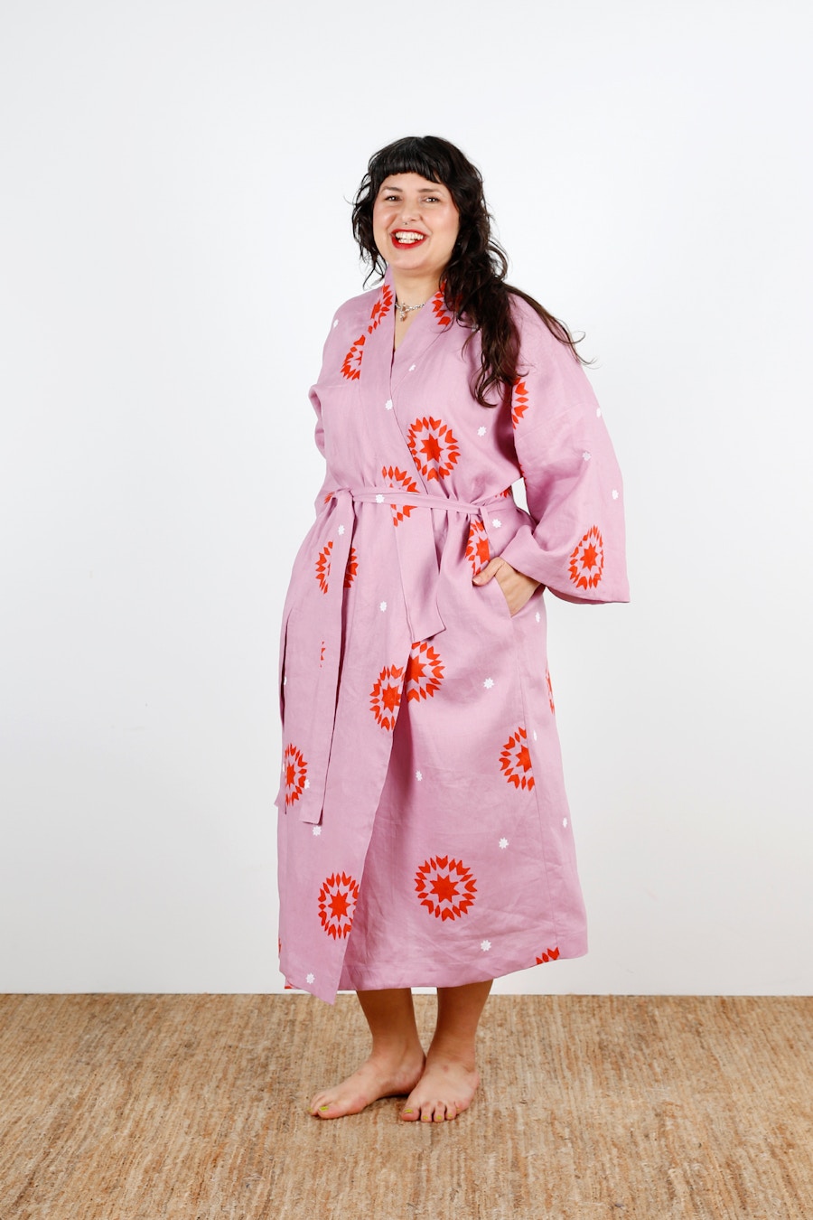 Printed Lucie Robe Zosia Walking Front Hand Pocket