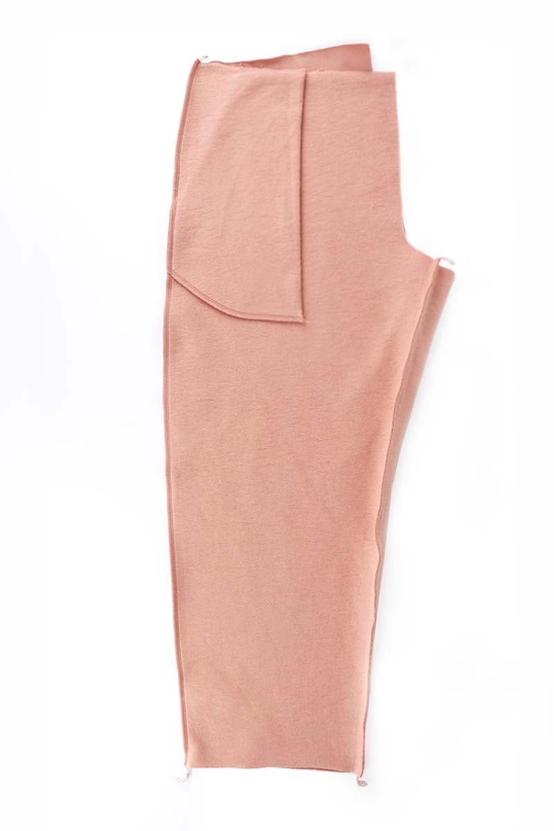 13 legs overlocked outer seam