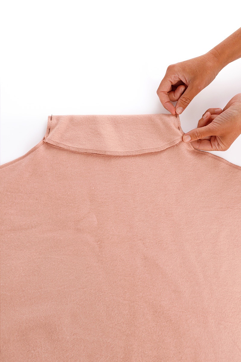 3 pinning neck hands