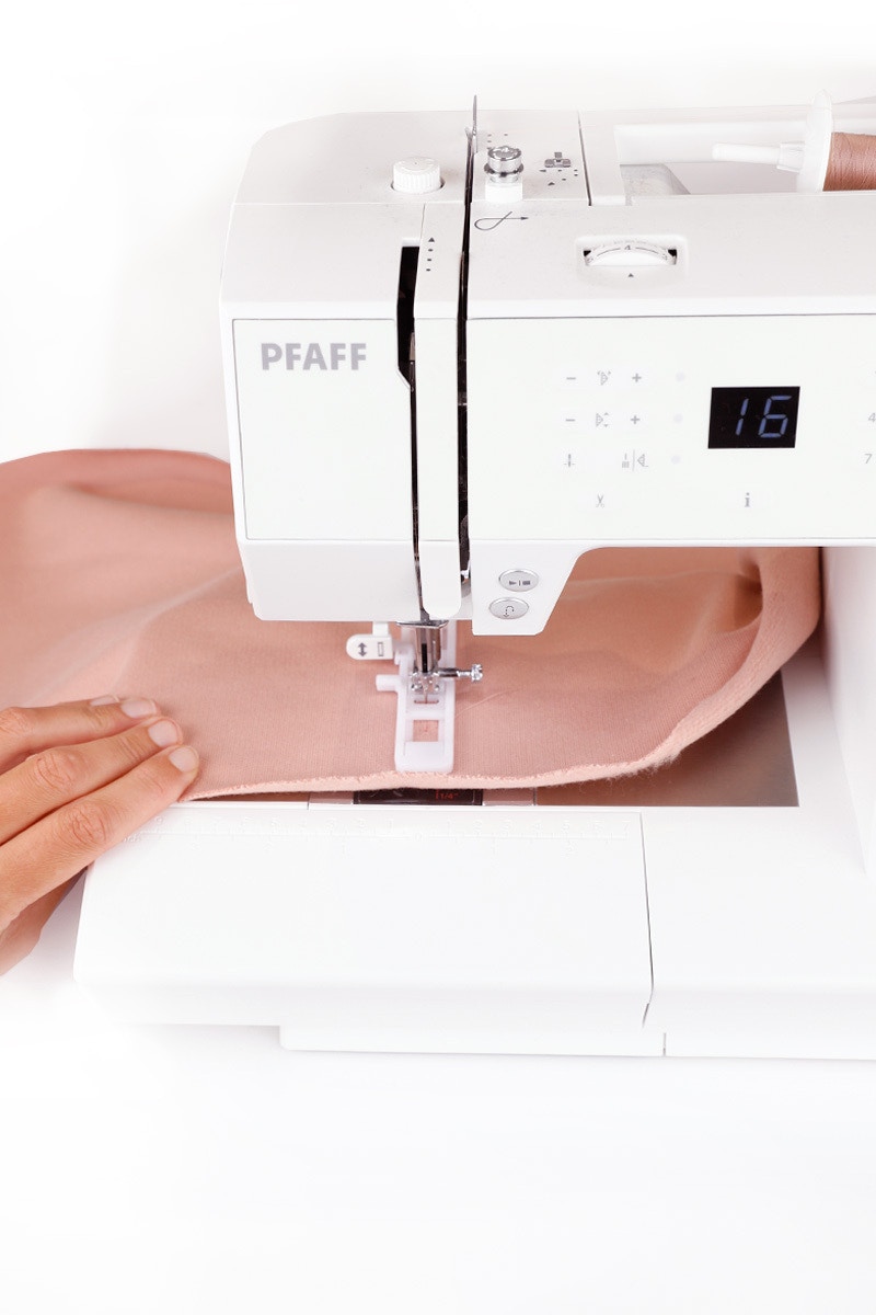 3 button hole sewing hood
