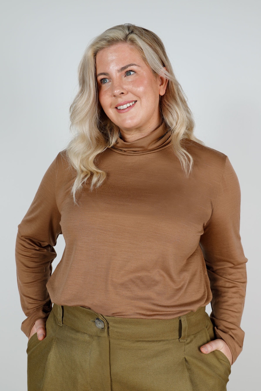 Chestnut Turtleneck