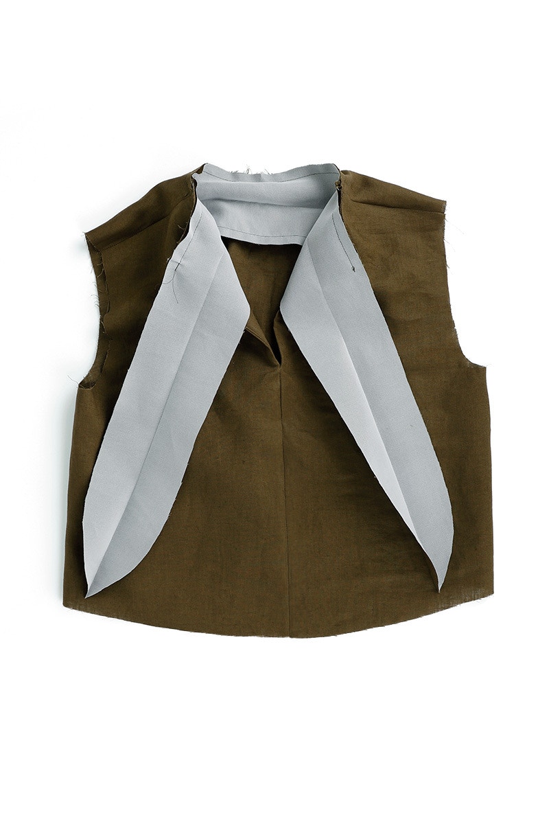 11 Sew Collar To Neckline Back View