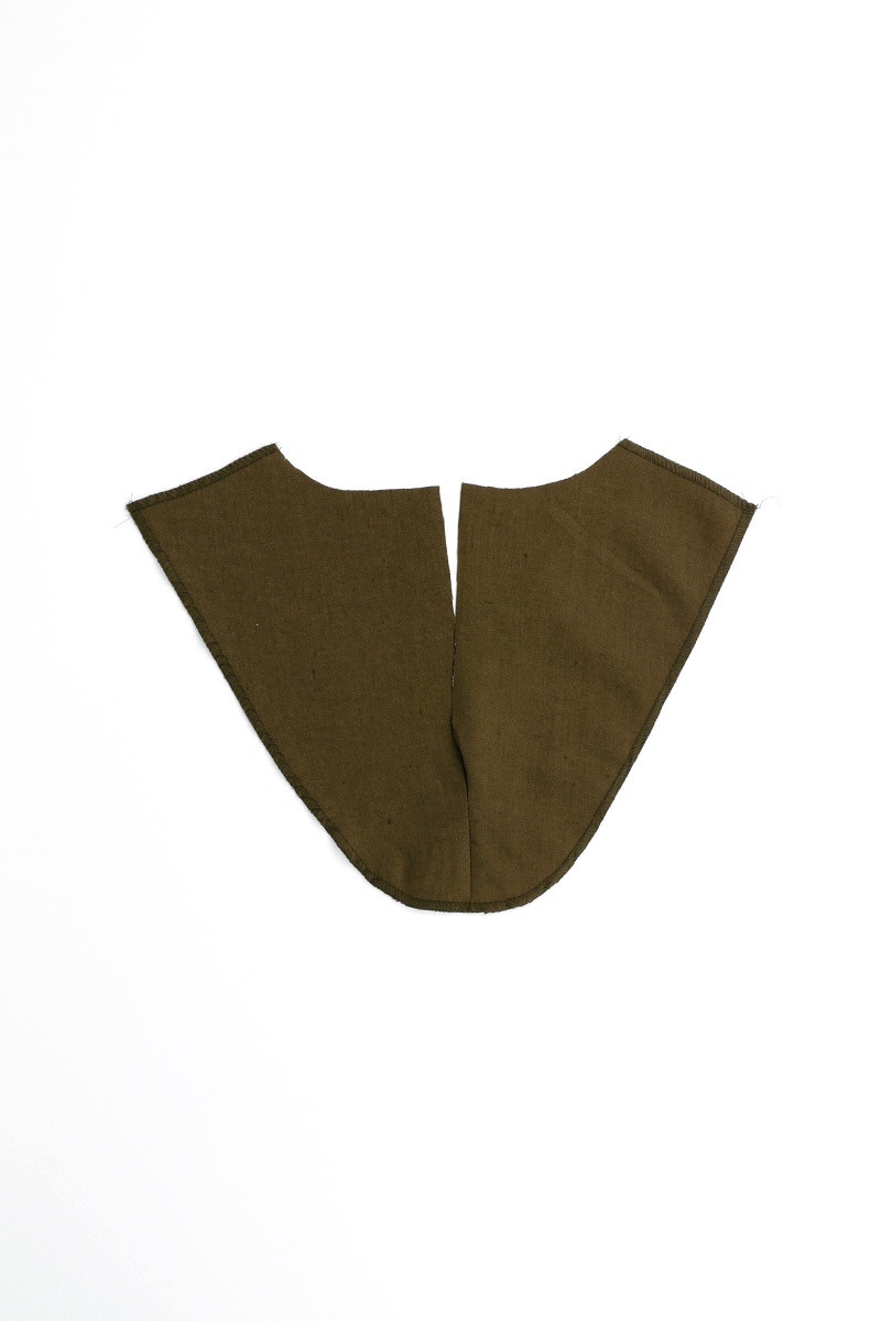 2 Overlocked Facing Edges
