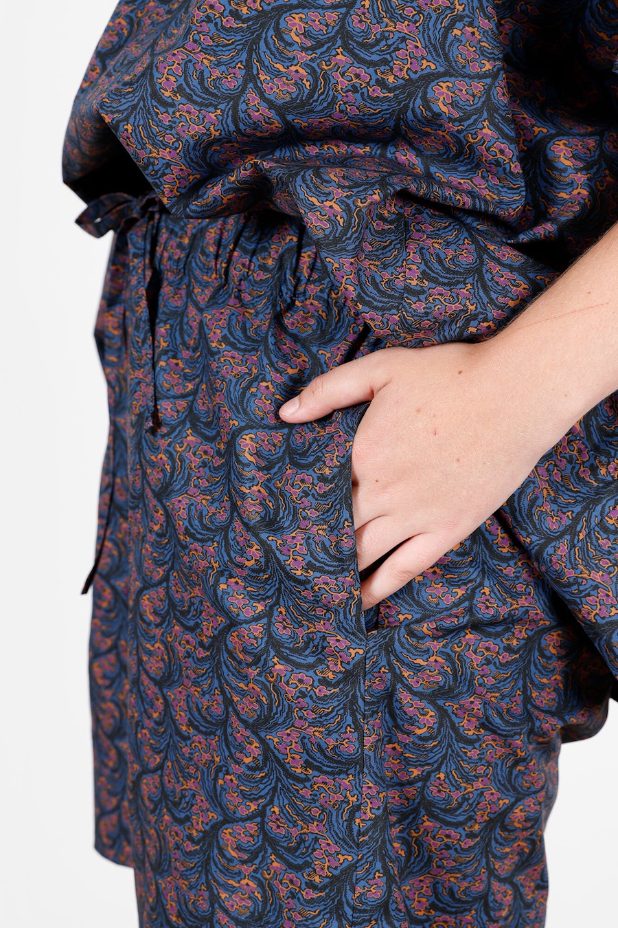 Steph Liberty Paint Sparrow Shorts Crop Pocket