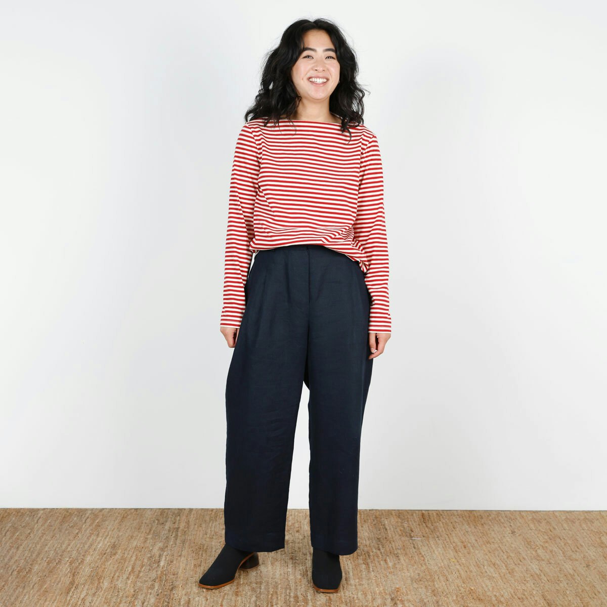 SQ Front Striped Make by TFS Boat Neck Fog Tee Cass Pants