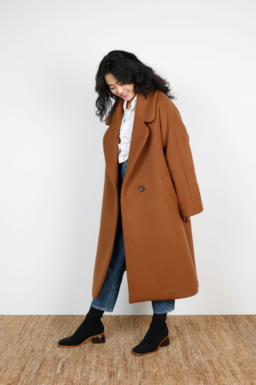 Side Smile Make by TFS Poppy Coat Cinnamon Stick