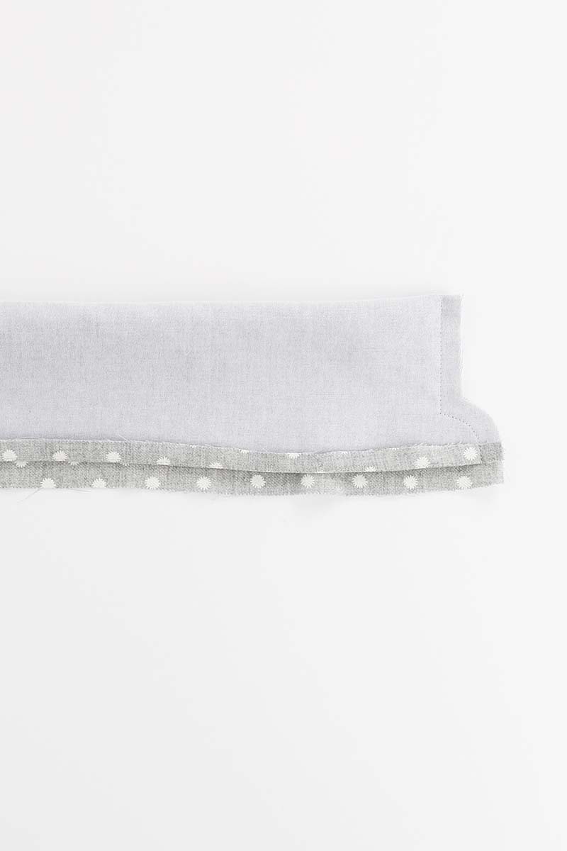 4 collar stitched