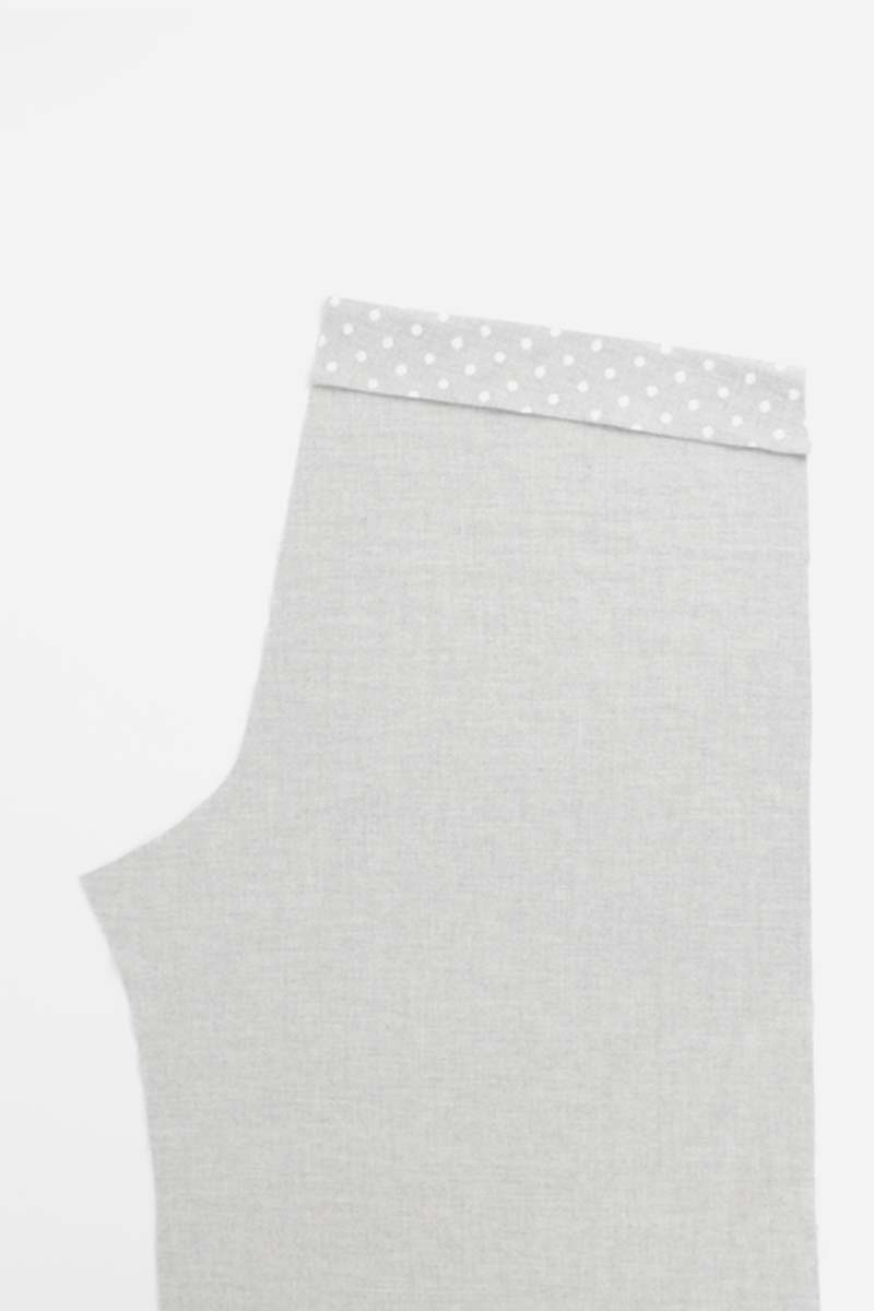 4 back leg waist band folded