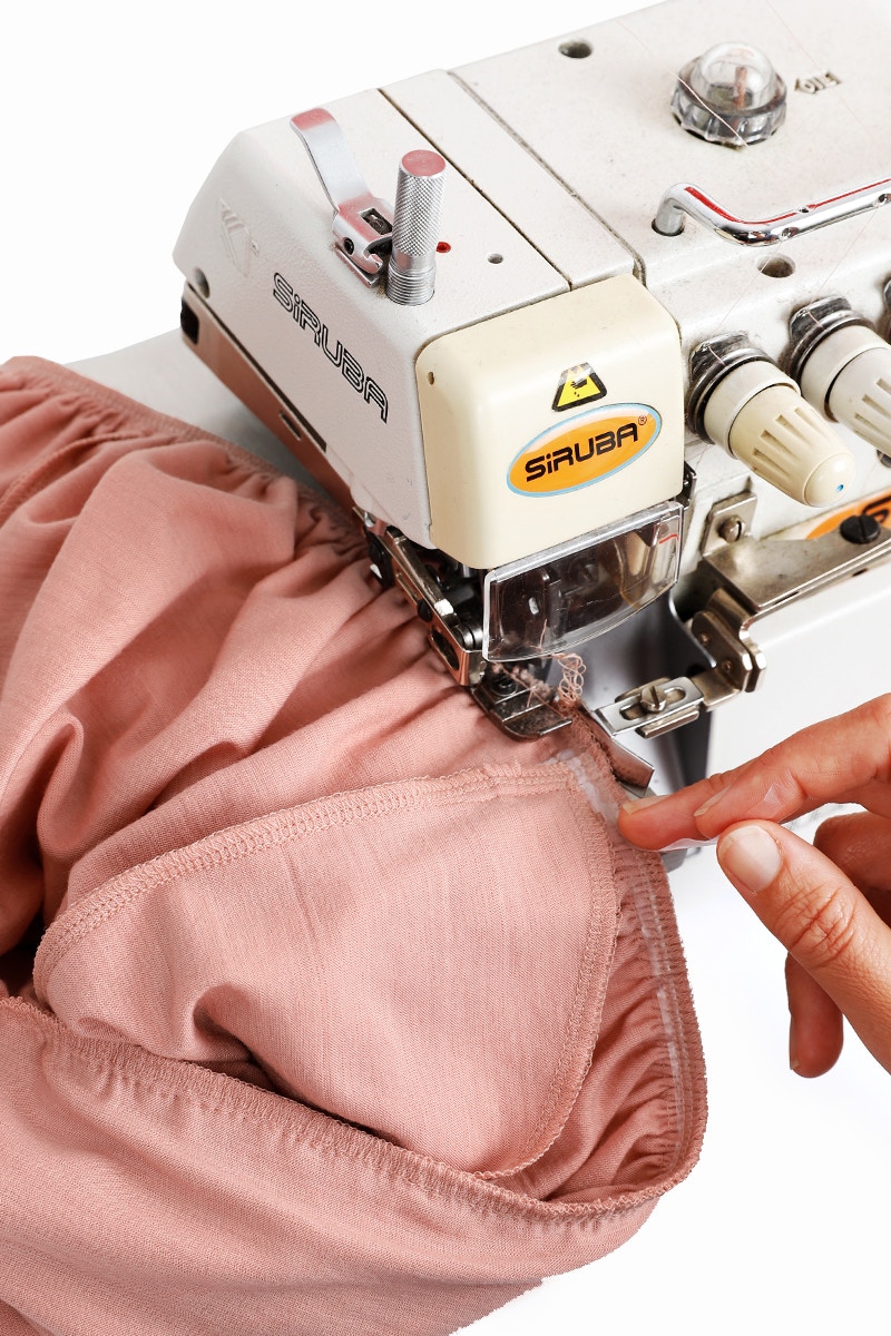 8 Overlocking Skirt Mobilon Last Bit
