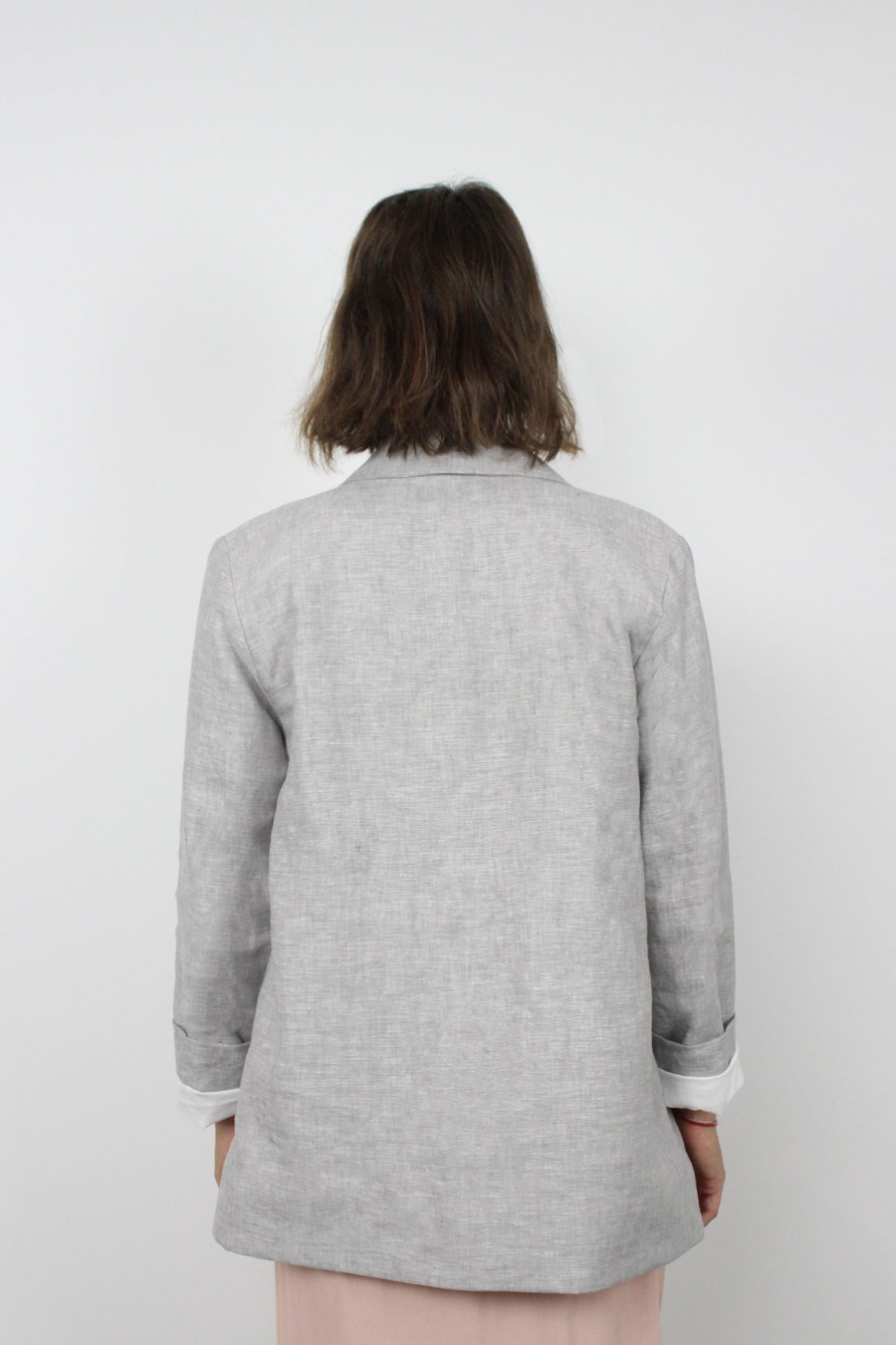 Barbara jacket republique du chiffon pattern back chambray linen fabric by the fabric store