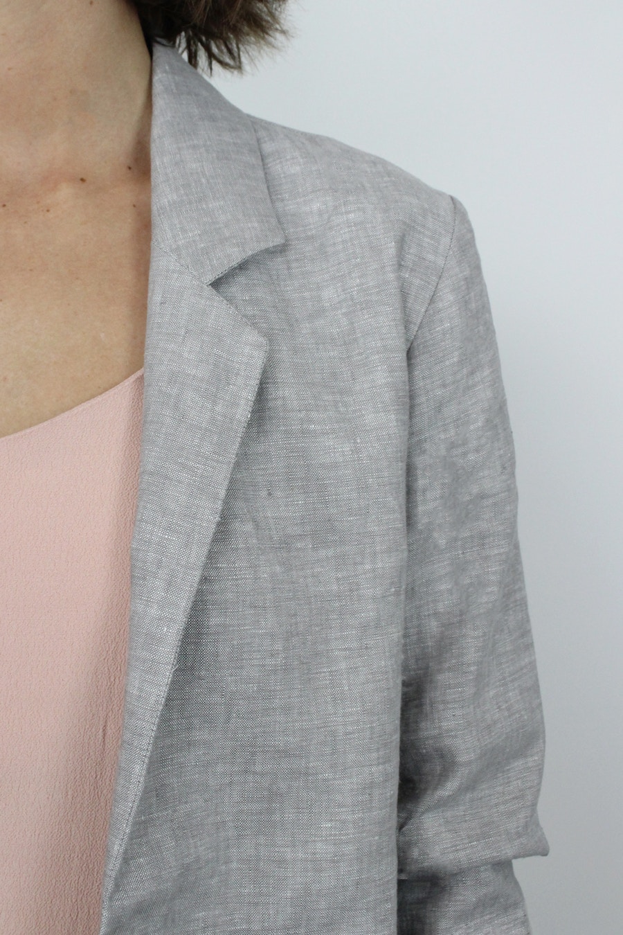 Barbara jacket republique du chiffon pattern front lapel chambray linen fabric by the fabric store