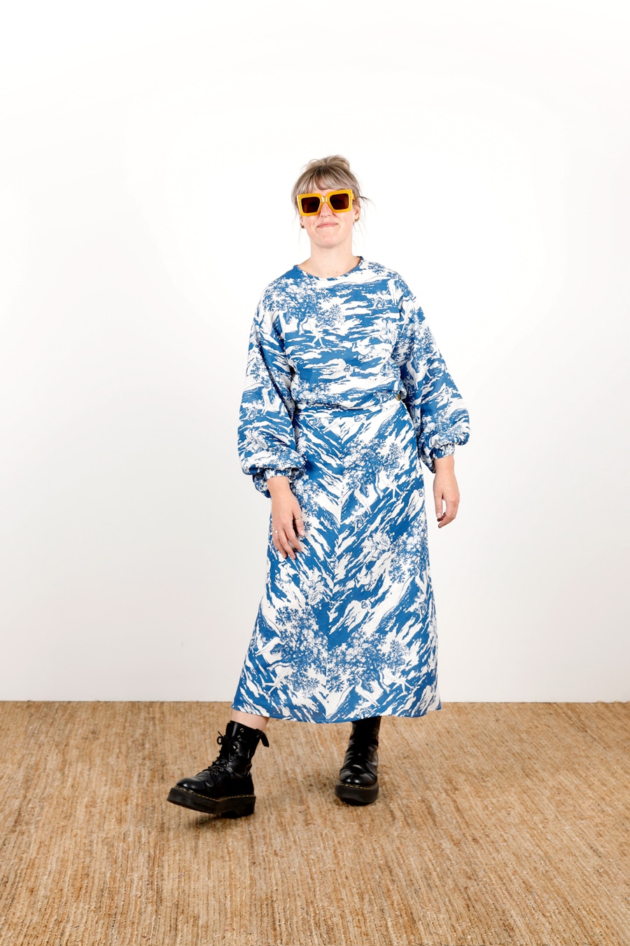 Portrait Studio Gen Front